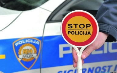 Na prometnicama diljem županije tijekom vikenda policija utvrdila 135 prometnih prekršaja