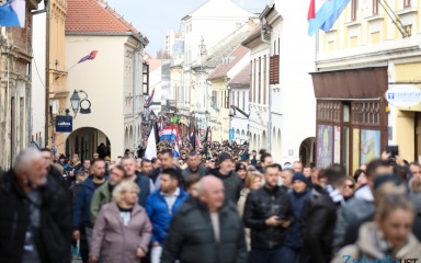 Branitelji i Hrvati iz Bosanske Posavine krenuli prema Vukovaru