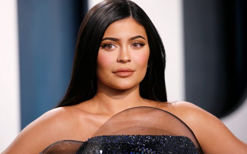Kylie Jenner prošetala njujorškim eventom noseći dijamantnu krunu