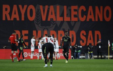 Real je poražen u siromašnoj madridskoj četvrti, a simbol tog poraza postala je Valverdeova lopta koja je završila na balkonu