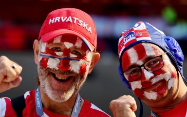 Hrvatski navijači svladali Brazilce i Meksikance u Dohi, domaćini nisu skupili ekipu