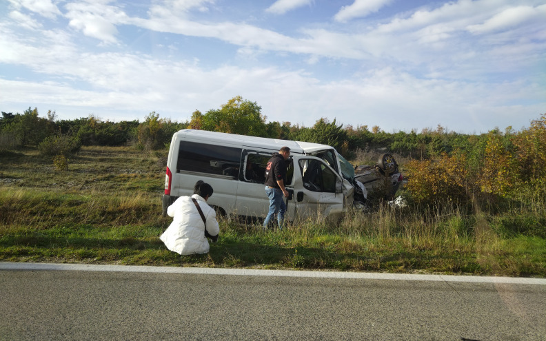 Prometnu nesreću u Nadinu skrivio vozač kombija