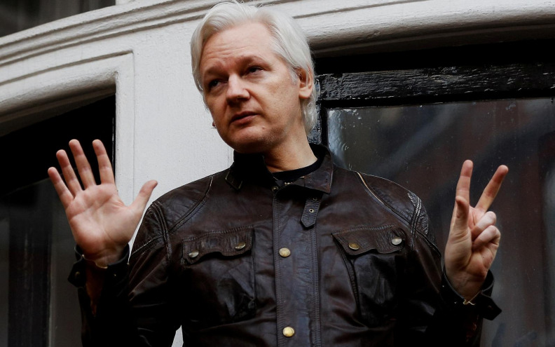 Pet novina poziva na prekid progona Juliana Assangea