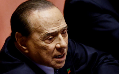 Berlusconi oslobođen optužbe za podmićivanje u slučaju maloljetničke prostitucije