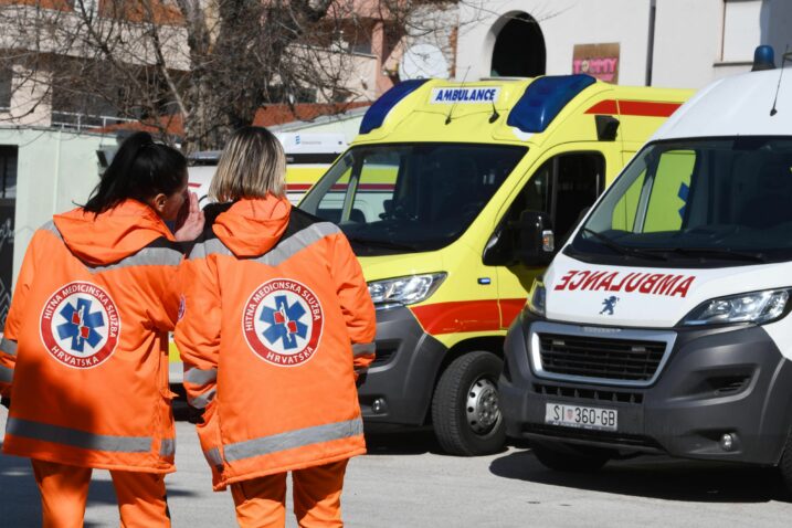 Paramedikusi će zamijeniti liječnike te pružati hitnu i prvu pomoć