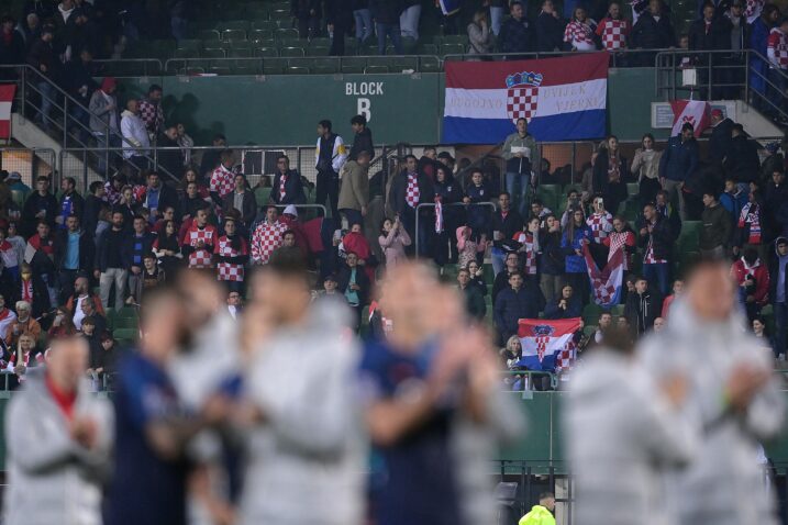 UEFA kaznila HNS zbog ponašanja navijača na utakmici u Beču