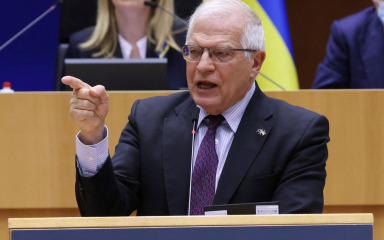 Borrell pozvao Vučića i Kurtija na hitan sastanak