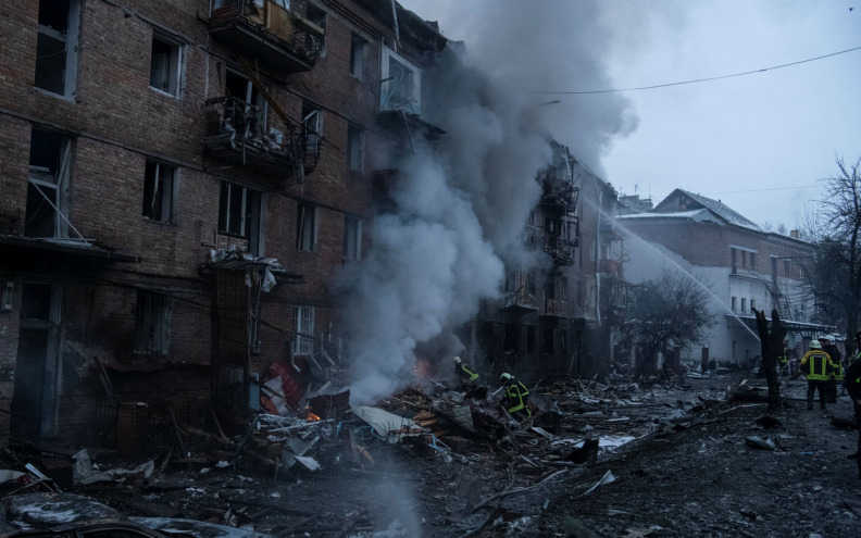 Kijev zbraja štetu nakon ruskih raketnih napada, poginulo šest osoba