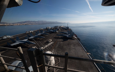 USS George H.W. Bush sutra isplovljava iz splitske luke