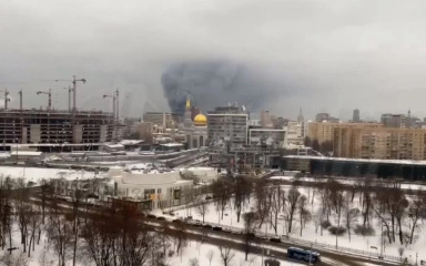 Požar u središtu Moskve, gase ga i helikopteri