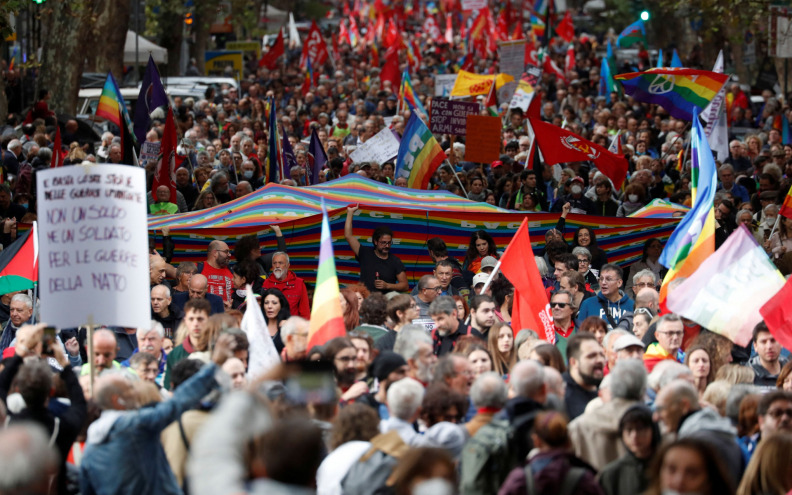 Oko 30 tisuća Talijana izašlo na ulice kako bi tražili prekid sukoba u Ukrajini