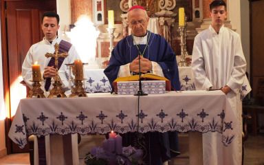 Nadbiskup Puljić održao misno slavlje povodom godišnjice stradanja don Eugena Šutrina