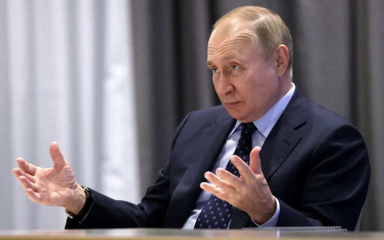 Putin: Ruska vojska se mora naučiti nositi s problemima u Ukrajini