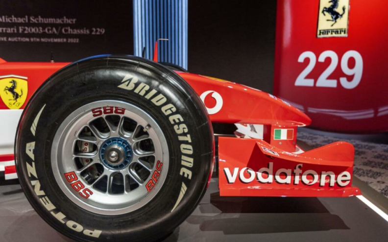 Schumacherov Ferrari prodan za rekordnih 13 milijuna švicarskih franaka