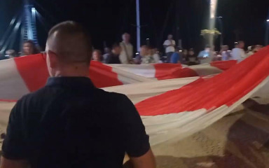 Golema navijačka zastava iz Crikvenice dolazi u Dohu