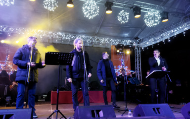 Peco, Đani, Vladimir i Filip večeras nastupili na Adventu