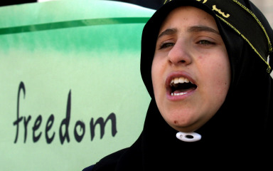 Stigle ogromne promjene u Iranu: Raspuštena ćudoredna policija, razmatra se ukidanje nošenja hidžaba!