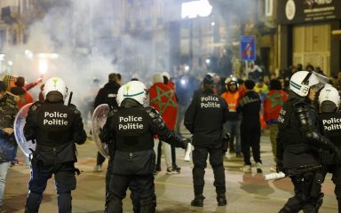 VIDEO Policija je imala dosta posla u Bruxellesu, na ulice su izašli euforični Marokanci i razočarani Belgijanci