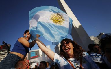 Argentinski i svjetski mediji slave izvanzemaljca Messija i njegovu bajku, pišu i o Gvardiolu koji je zaveslao u krivom smjeru