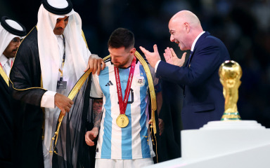 Omanski odvjetnik ponudio Messiju milijun eura za plašt u kojem je ovaj podigao trofej svjetskog prvaka