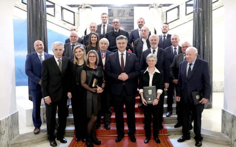 Premijer Plenković uručio priznanja za sport “Franjo Bučar”, nagradu za životno djelo primio i nekadašnji košarkaš Kvarnera