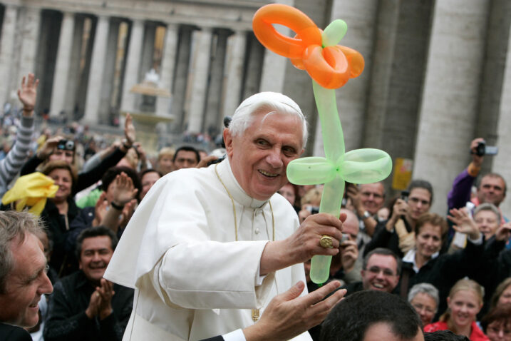 Pretežak križ Benedikta XVI. – Ovo su sva iskušenja njegova pontifikata