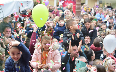 FOTO Zadarski mališani balonima i konfetama dočekali 2023. godinu