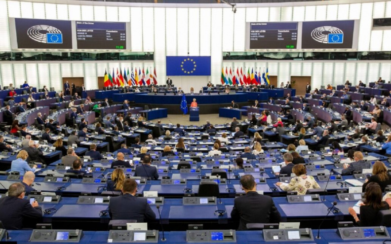 Europski parlament razriješio dužnosti optuženu kolegicu iz Grčke
