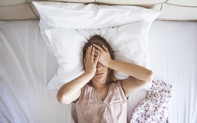 Evo zbog čega noć prije menstruacije često ne možete zaspati