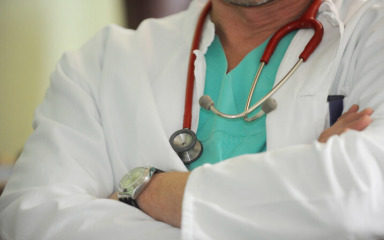 Sankcije prijete liječnicima koji rade i privatno i ne ispunjavaju obaveze