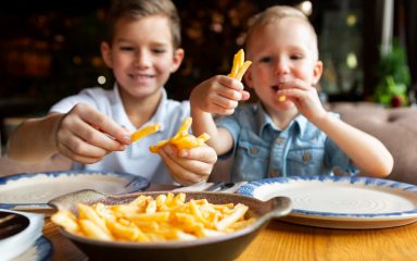 Intuitivno hranjenje: kako potaknuti djecu da jedu kada su gladni i prestanu kada su siti