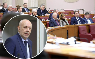 Je li HDZ skupio 101 ruku za odluku o obuci Ukrajinaca? Vrkljan: ‘Milanovićevi zastupnici nude mi svašta da budem protiv’