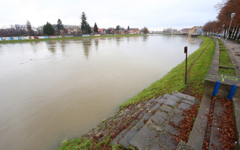 Zbog vodostaja Kupe proglašene mjere obrane od poplava