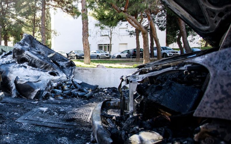 Požare na električnim automobilima puno je teže ugasiti nego kod klasičnih