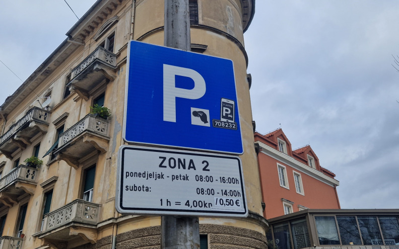 Obala i lučice neće mijenjati cijene parkinga