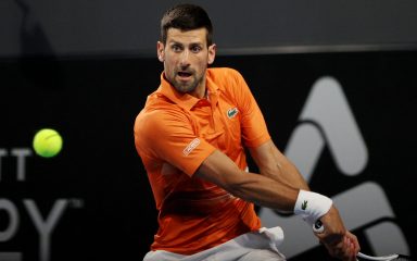 Novak Đoković u finalu Adelaidea traži pobjedu kojom će se poravnati s Rafom po broju titula na Touru
