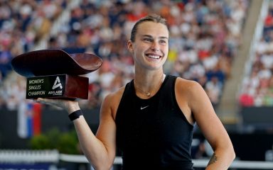 Bjeloruskinja Arina Sabalenko svladala Čehinju Lindu Noskovu u finalu turnira u Adelaidu