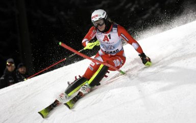 Leona Popović zablistala u drugoj vožnji slaloma u Češkoj i završila kao sedma, Zrinka Ljutić tek 29.
