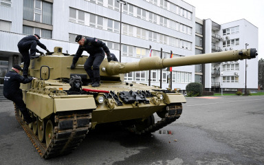 Unatoč pritisku cijele Europe, Nijemci ne žele poslati tenkove u Ukrajinu