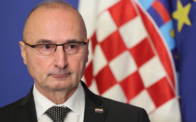Hrvatski i srpski ministri vanjskih poslova održali “neformalni susret”