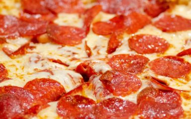 Pogledajte kako izgleda najveća pizza na svijetu! Rekord postavio poznati američki fast food