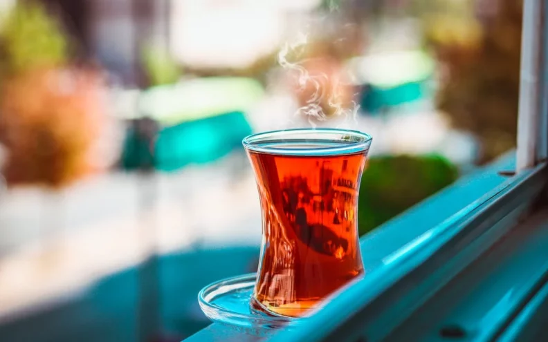 Popularni protuupalni čaj pravi je eliksir mladosti: potiče proizvodnju kolagena