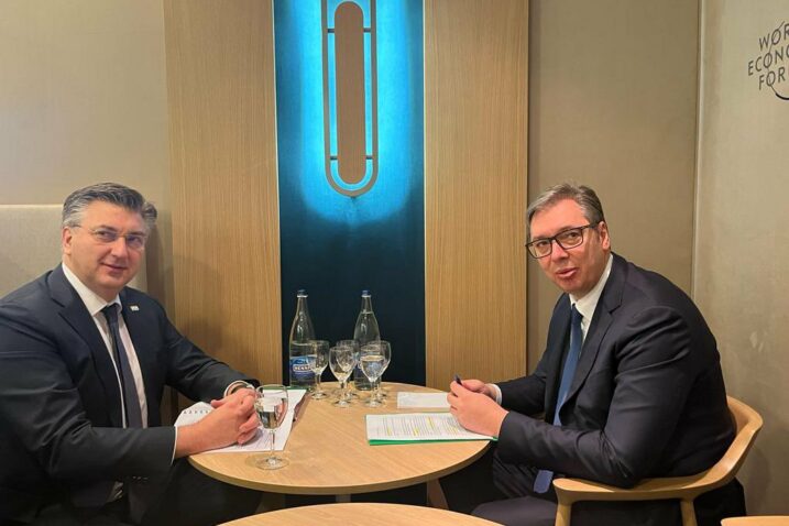 Vučić zadovoljan sastankom s premijerom Plenkovićem