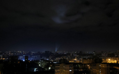 I u prvim satima nove godine, sirene i eksplozije u Kijevu
