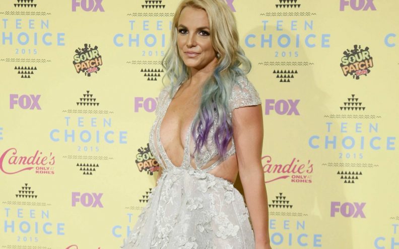 VIDEO Britney Spears objavila akustičnu verziju svog hita, pa priznala da pjeva očajno