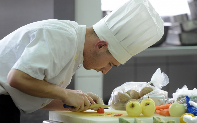 Profesionalni kuhar će gimnazijalcima održati tečaj kulinarstva