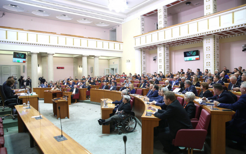 Čak 17 oporbenih zastupnika nije došlo na glasanje o povjerenju Plenkoviću