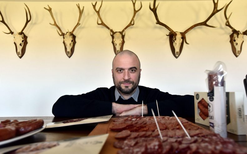 Marko Lušić: Omiljeno lice s malih ekrana danas prerađuje meso od divljači