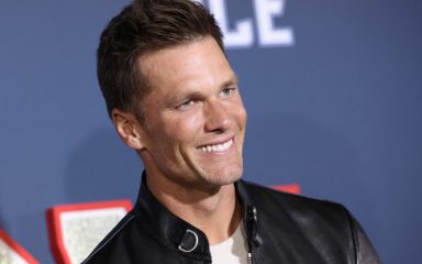 Tom Brady je nedavno objavio da završava karijeru, ali vlasnik Patriotsa ga silno želi vratiti još jednu sezonu