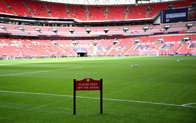 Englezi vraćaju stojeća mjesta na svoje stadione, na finalu Liga kupa na Wembleyju bit će ih oko 2000